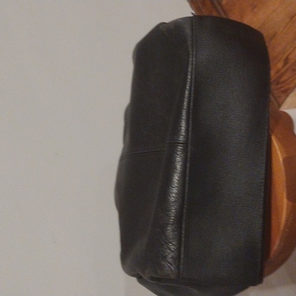 Vintage Black Leather Bag Handbag Purse- Leather Co. by LIZ CLAIBORNE - Picture 6 of 12